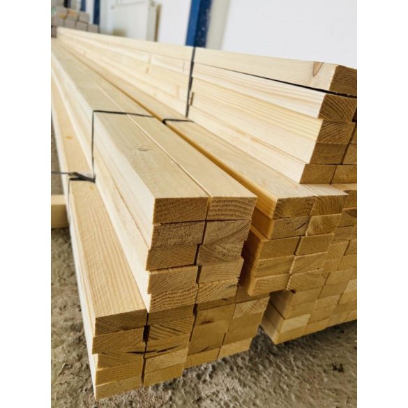 Lucfenyő tetőléc  2,3x4,8x400cm